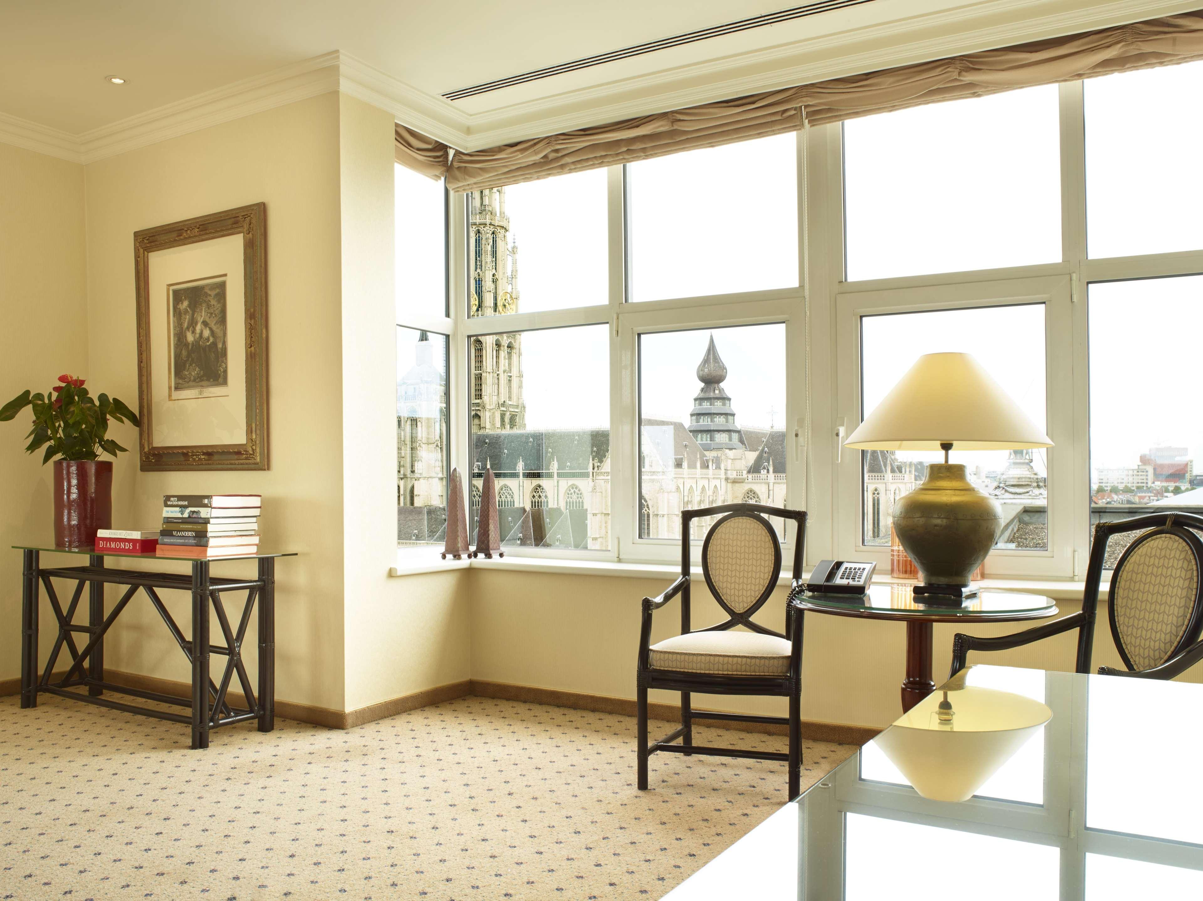 Hilton Antwerp Old Town Hotel Eksteriør billede