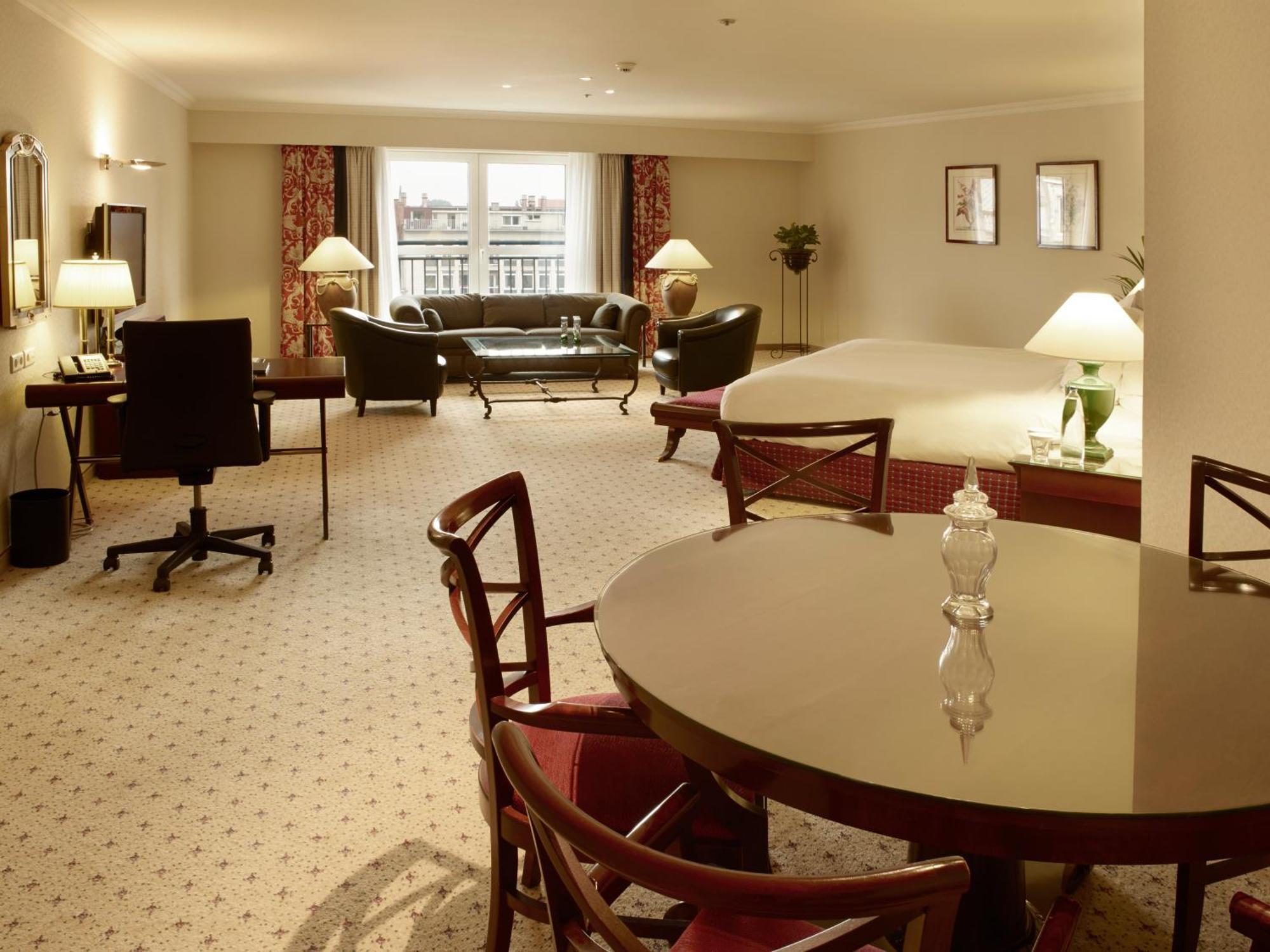 Hilton Antwerp Old Town Hotel Eksteriør billede